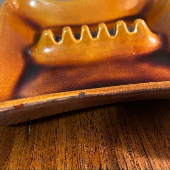 Berkeley Pottery Ashtray 7001, vintage
USA brown, Wood Grain Bottom Mid Century - Picture 7 of 7
